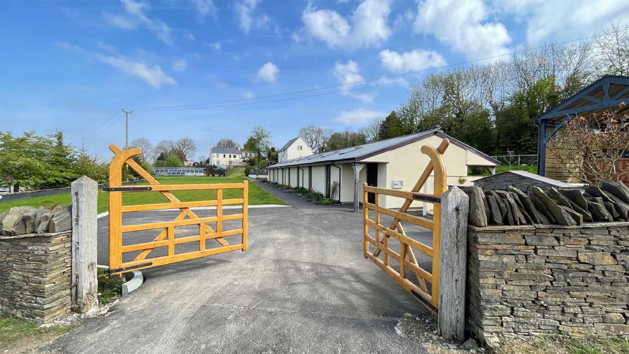 The Old Mountain Stables Caerllwyn Ganol Farm Appartement Newport  Buitenkant foto